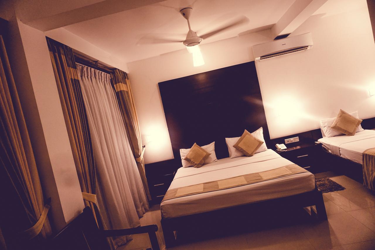Lavendish Okrin Hotel Kataragama Esterno foto